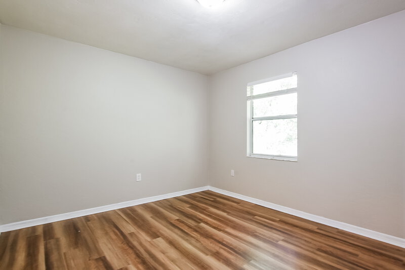2,500/Mo, 1819 E Glancy Dr Deltona, FL 32725 Bedroom View 4