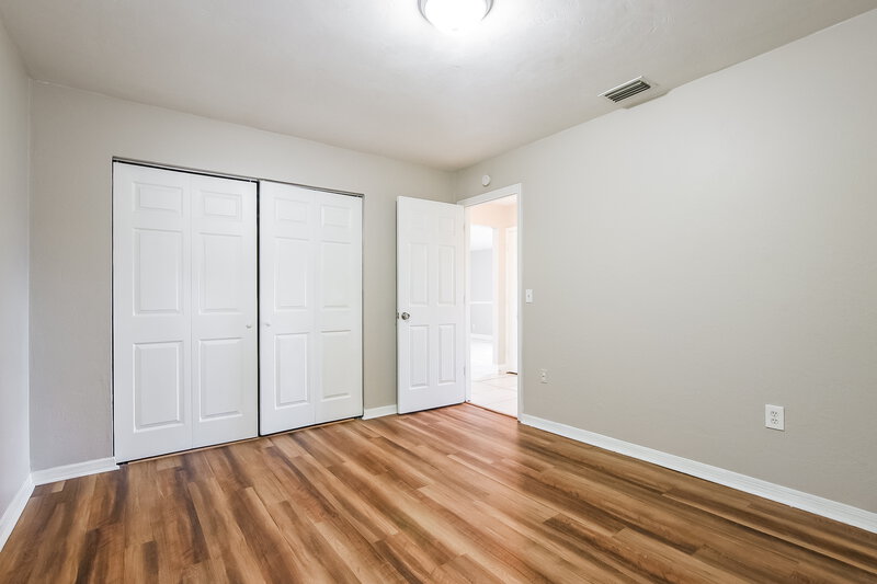 2,500/Mo, 1819 E Glancy Dr Deltona, FL 32725 Bedroom View 5
