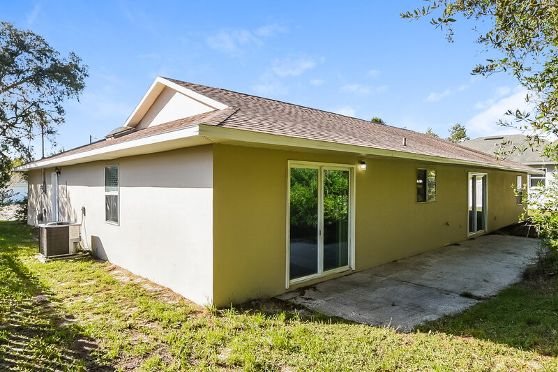 2,500/Mo, 1819 E Glancy Dr Deltona, FL 32725 Rear View