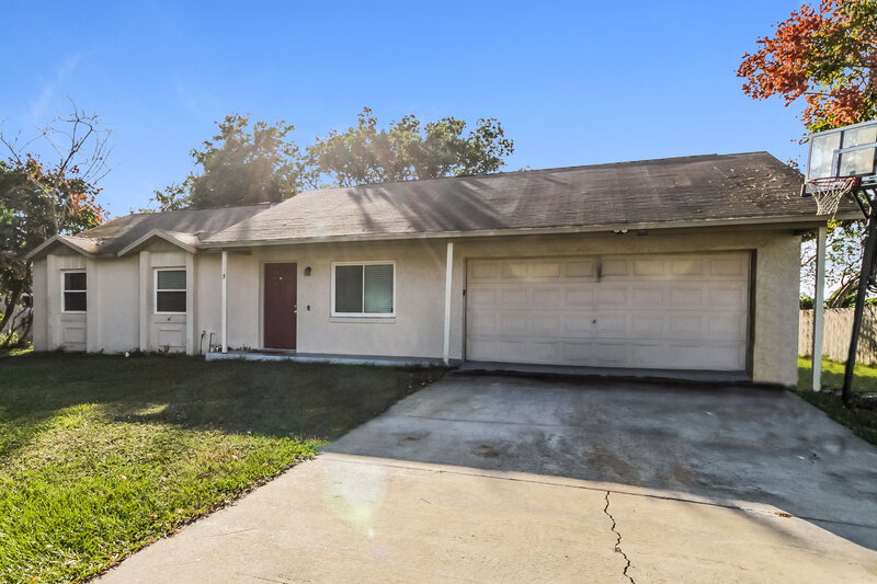2,520/Mo, 698 Alexander Ave Deltona, FL 32725 External View