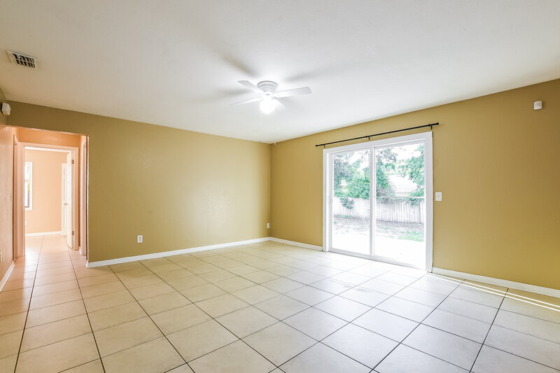 1,810/Mo, 1842 Giles St Deltona, FL 32725 Living Room View
