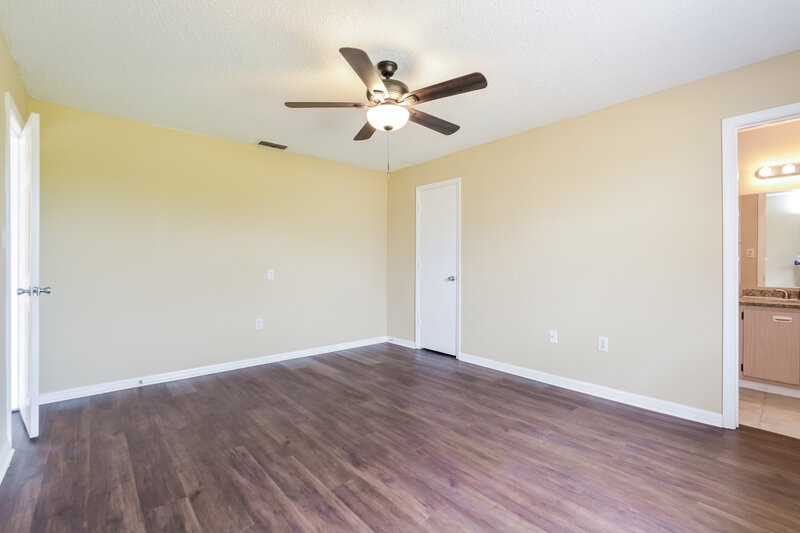 1,815/Mo, 3100 Croton Ave Deltona, FL 32738 Main Bedroom View 2