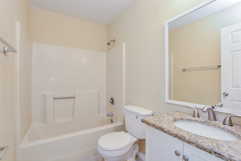 1,815/Mo, 3100 Croton Ave Deltona, FL 32738 Bathroom View