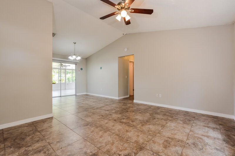 1,945/Mo, 1577 Ross Dr Deltona, FL 32738 Living Room View 2