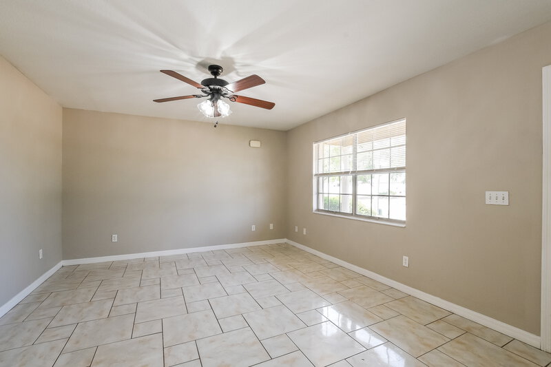 1,775/Mo, 2829 Staten Dr Deltona, FL 32738 Living Room View