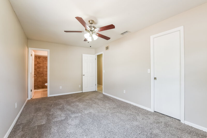 1,775/Mo, 2829 Staten Dr Deltona, FL 32738 Main Bedroom View 2