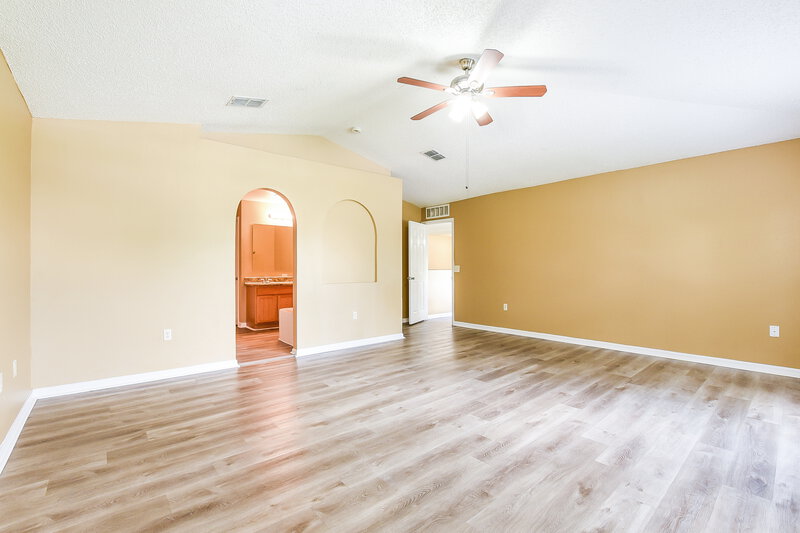 2,395/Mo, 2047 Galahad Dr Deltona, FL 32738 Main Bedroom View 2