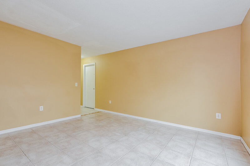 3,460/Mo, 2047 Galahad Dr Deltona, FL 32738 Main Bedroom View 2