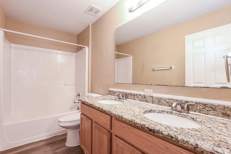2,395/Mo, 2047 Galahad Dr Deltona, FL 32738 Bathroom View