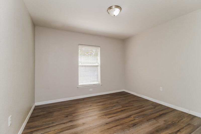 1,685/Mo, 2917 Monarch Ave Deltona, FL 32738 Bedroom View 5