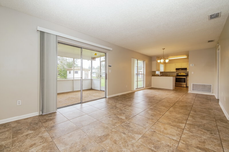 2,480/Mo, 2141 Kendall Ct Deltona, FL 32738 Living Room View