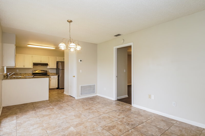 2,480/Mo, 2141 Kendall Ct Deltona, FL 32738 Dining Room View