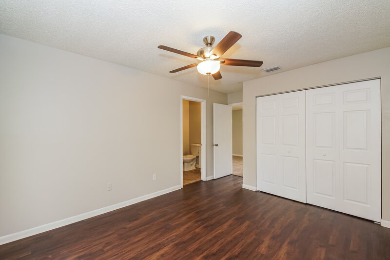 2,480/Mo, 2141 Kendall Ct Deltona, FL 32738 Main Bedroom View 2