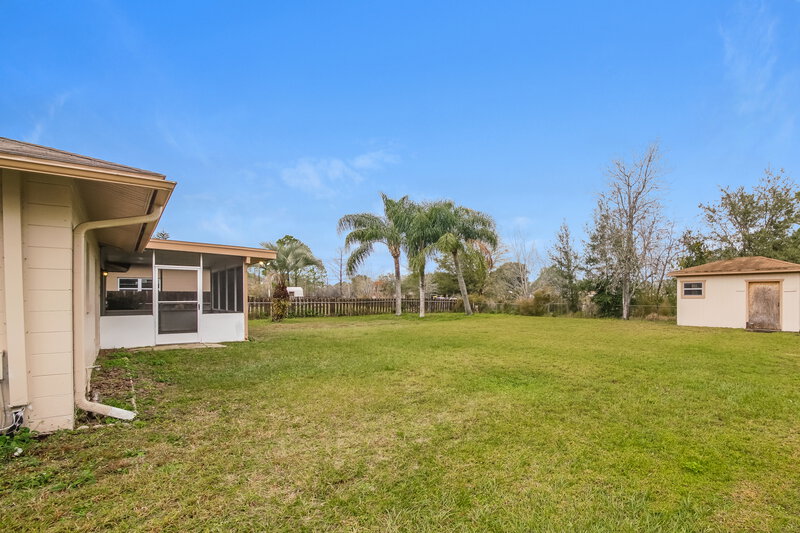 2,480/Mo, 2141 Kendall Ct Deltona, FL 32738 Backyard View