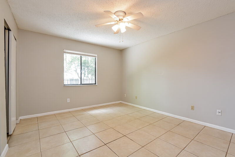 1,805/Mo, 2981 Mallard Dr Deltona, FL 32738 Main Bedroom View