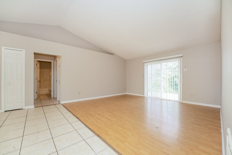 1,825/Mo, 1805 Morven Ct Deltona, FL 32738 Living Room View 2