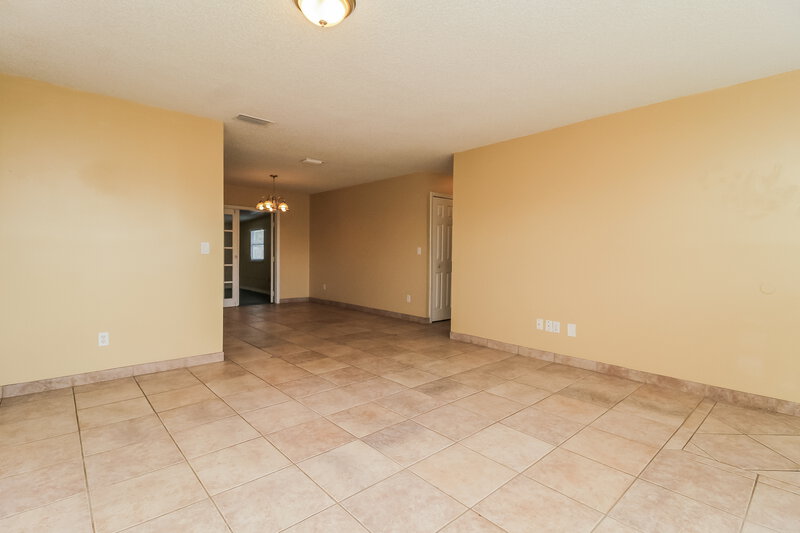 2,870/Mo, 3341 Sky St Deltona, FL 32738 Living Room View 2