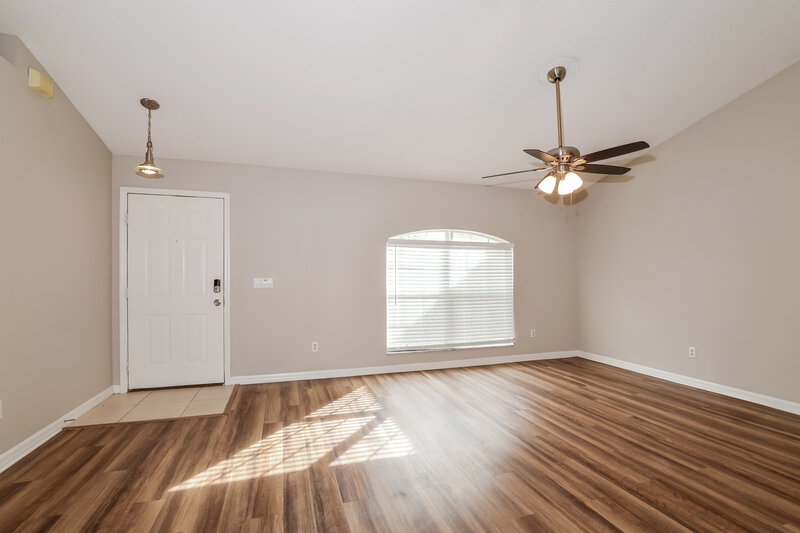 2,000/Mo, 1835 14th St Orange City, FL 32763 Living Room View 2