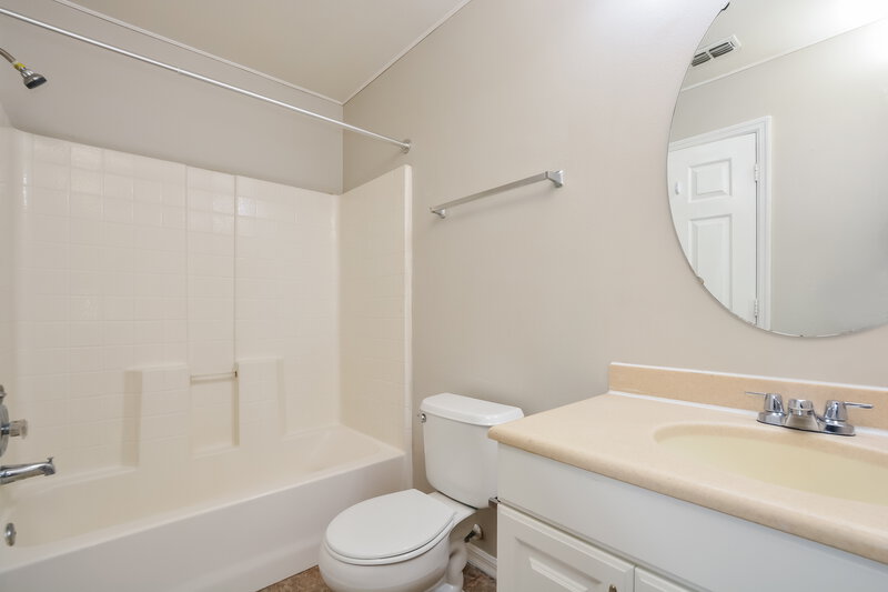1,795/Mo, 1181 14th St Orange City, FL 32763 Main Bathroom View