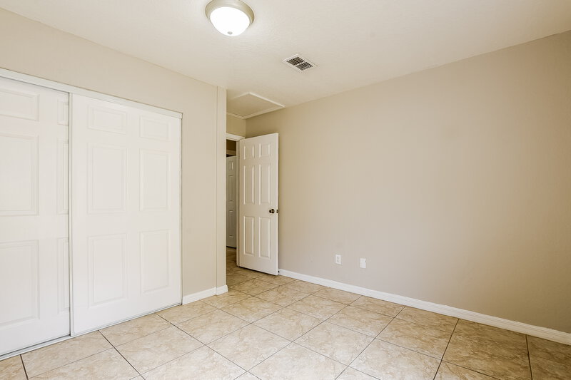 2,140/Mo, 5420 Blue Grass St Orlando, FL 32810 Bedroom View 4