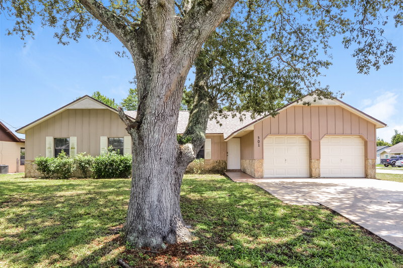 1,905/Mo, 501 Salerno Dr Deltona, FL 32725 External View