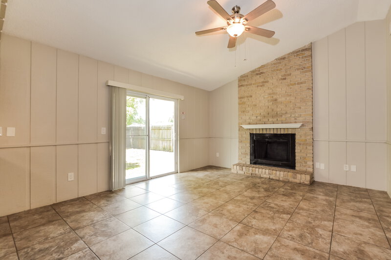 1,905/Mo, 501 Salerno Dr Deltona, FL 32725 Living Room View