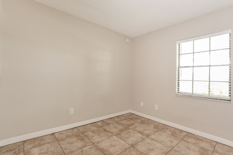 1,905/Mo, 501 Salerno Dr Deltona, FL 32725 Bedroom View