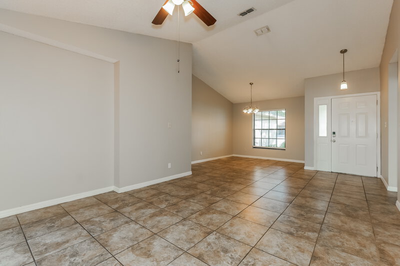 1,675/Mo, 1424 Covington Ct Lake Wales, FL 33853 Living Room View 2