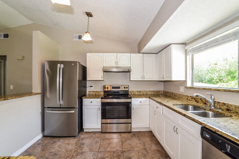 1,995/Mo, 5343 Broken Pine Circle Orlando, FL 32818 Misc View 3