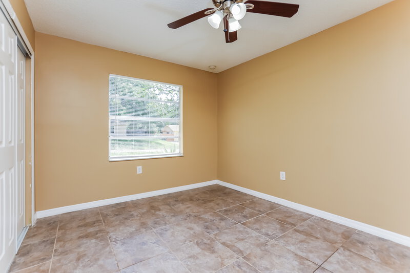 2,120/Mo, 5343 Broken Pine Circle Orlando, FL 32818 Main Bedroom View