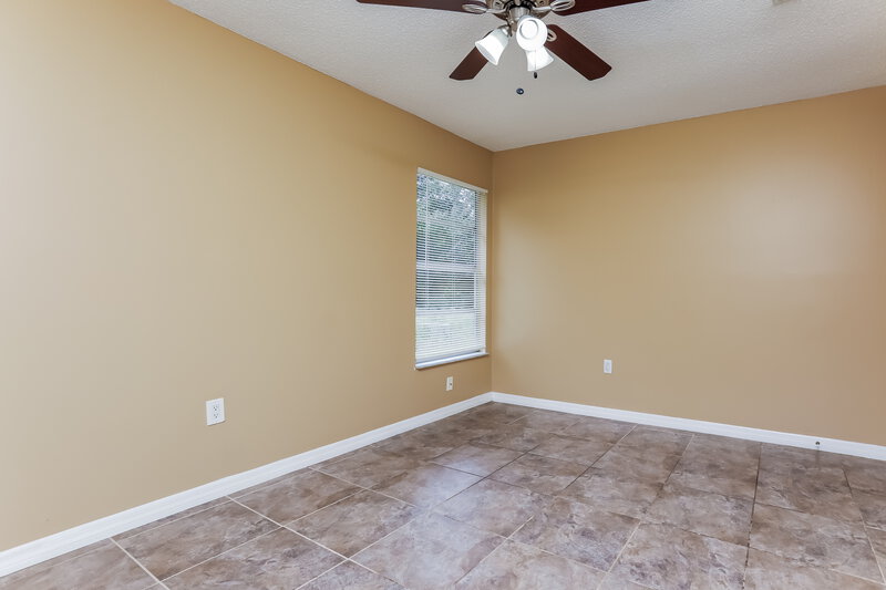 2,120/Mo, 5343 Broken Pine Circle Orlando, FL 32818 Main Bedroom View 2