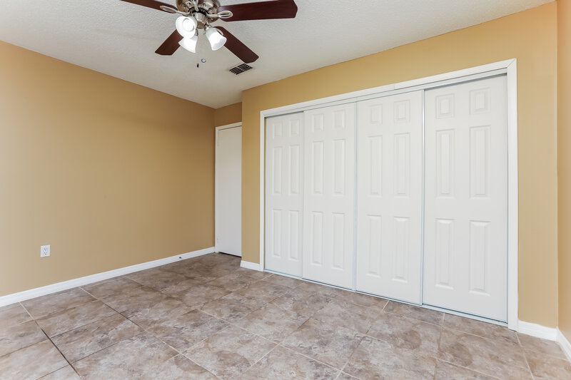 2,120/Mo, 5343 Broken Pine Circle Orlando, FL 32818 Main Bedroom View 3