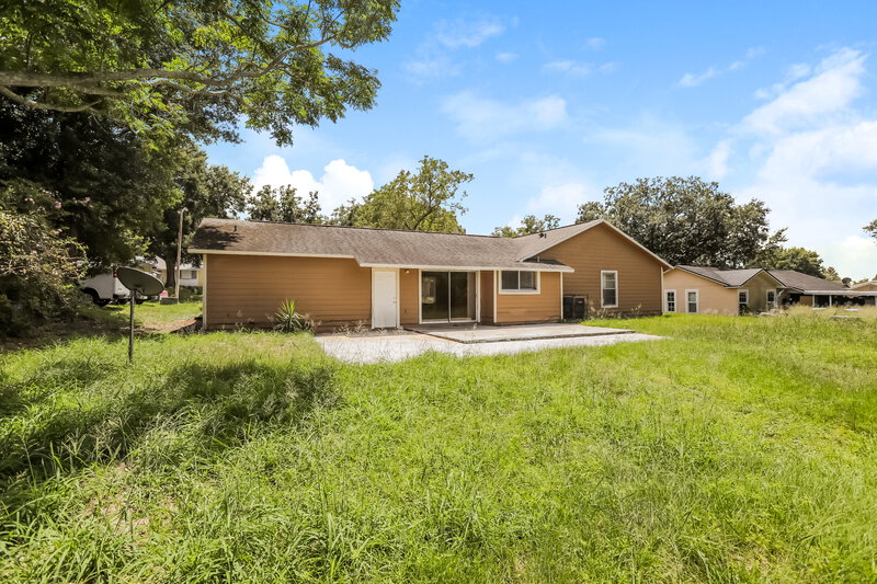 2,120/Mo, 5343 Broken Pine Circle Orlando, FL 32818 Rear View