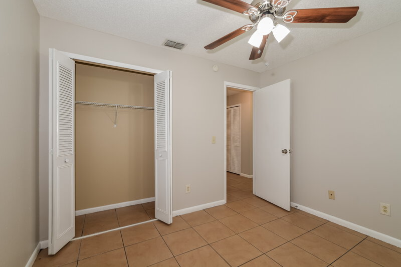 1,900/Mo, 206 Yale Dr Sanford, FL 32771 Bedroom View 4