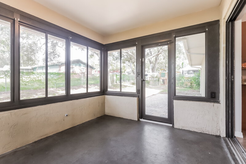 1,775/Mo, 801 Cambridge Way Lake Wales, FL 33853 Sun Room View