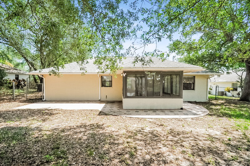 1,775/Mo, 801 Cambridge Way Lake Wales, FL 33853 Rear View 3