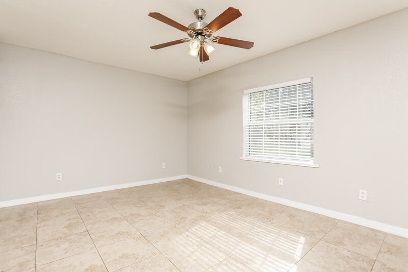1,975/Mo, 3915 Holly Ct Mount Dora, FL 32757 Master Bedroom View 2