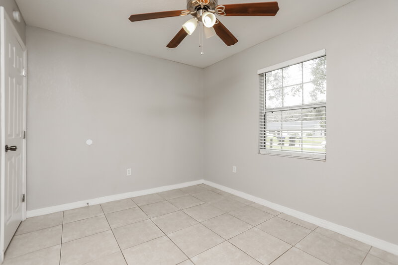 1,975/Mo, 3915 Holly Ct Mount Dora, FL 32757 Bedroom View 5