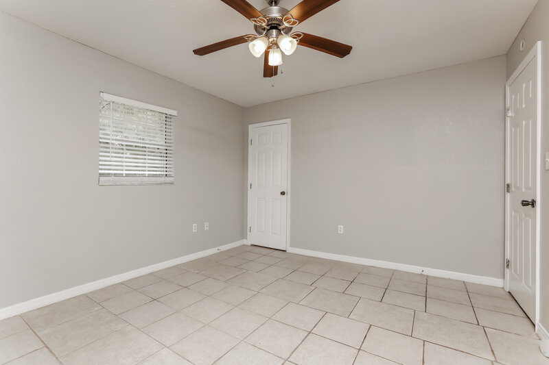 1,975/Mo, 3915 Holly Ct Mount Dora, FL 32757 Bedroom View 6