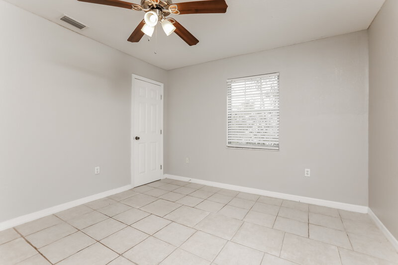 1,975/Mo, 3915 Holly Ct Mount Dora, FL 32757 Bedroom View 8