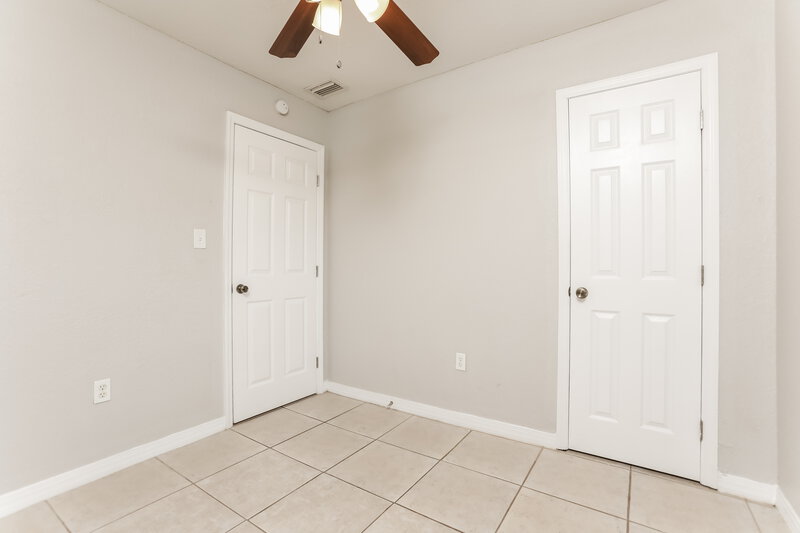 1,975/Mo, 3915 Holly Ct Mount Dora, FL 32757 Bedroom View 11