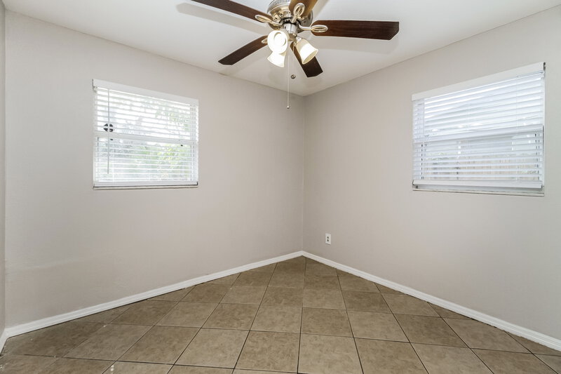 1,715/Mo, 4764 Miramar Rd Orlando, FL 32811 Main Bedroom View