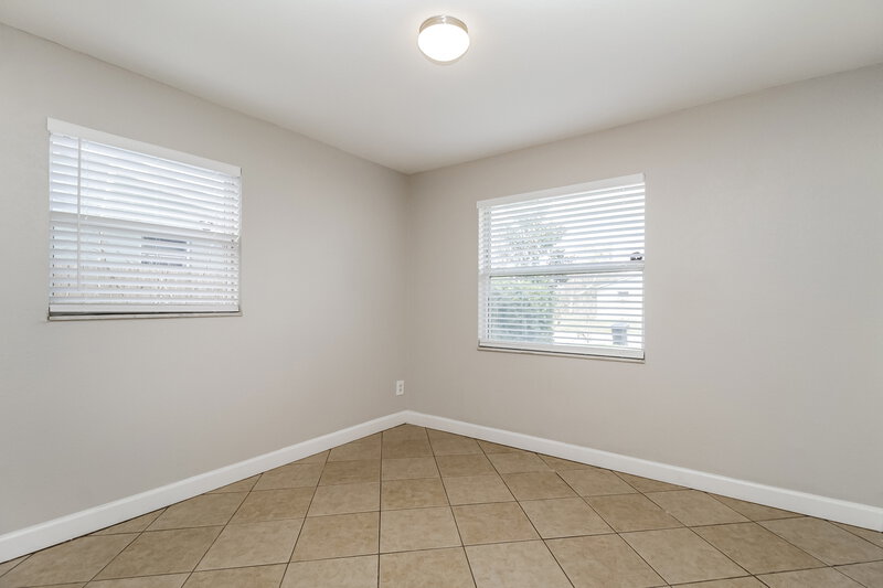 1,715/Mo, 4764 Miramar Rd Orlando, FL 32811 Bedroom View