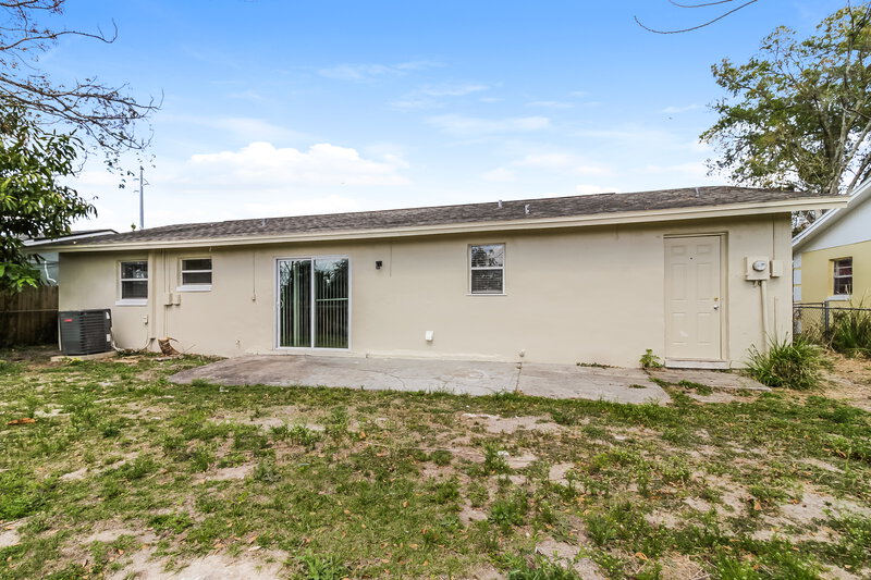 1,715/Mo, 4764 Miramar Rd Orlando, FL 32811 Rear View