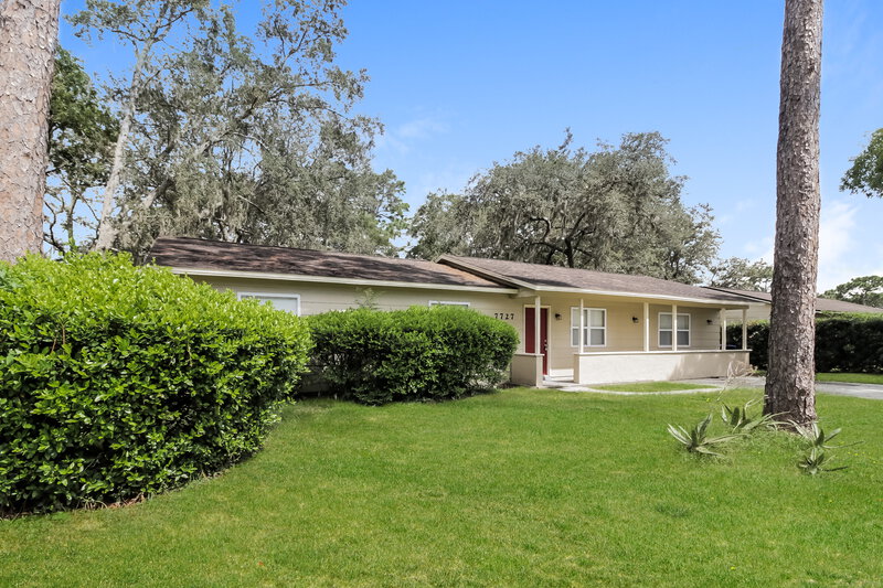 1,915/Mo, 7727 Range Dr Orlando, FL 32810 Front View 2