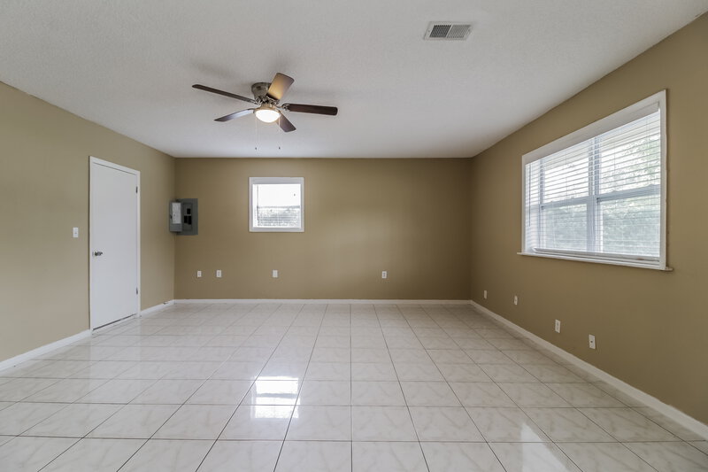 1,915/Mo, 7727 Range Dr Orlando, FL 32810 Living Room View