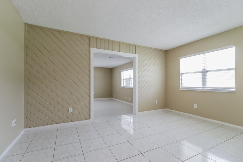 1,915/Mo, 7727 Range Dr Orlando, FL 32810 Family Room View