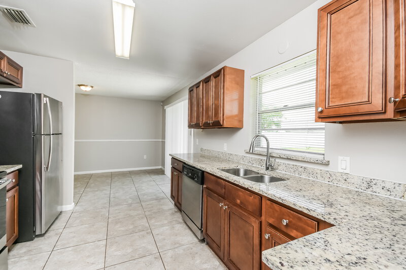 1,780/Mo, 311 Cortez Ct Kissimmee, FL 34758 Kitchen View 2