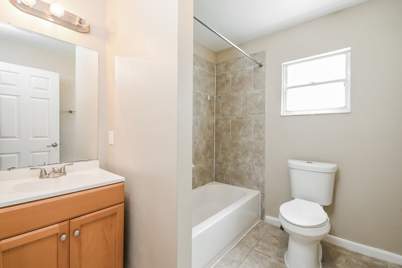 1,780/Mo, 311 Cortez Ct Kissimmee, FL 34758 Bathroom View