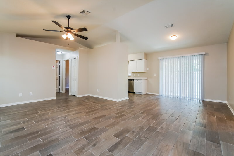 1,710/Mo, 206 Howard Ct Mascotte, FL 34753 Living Room View